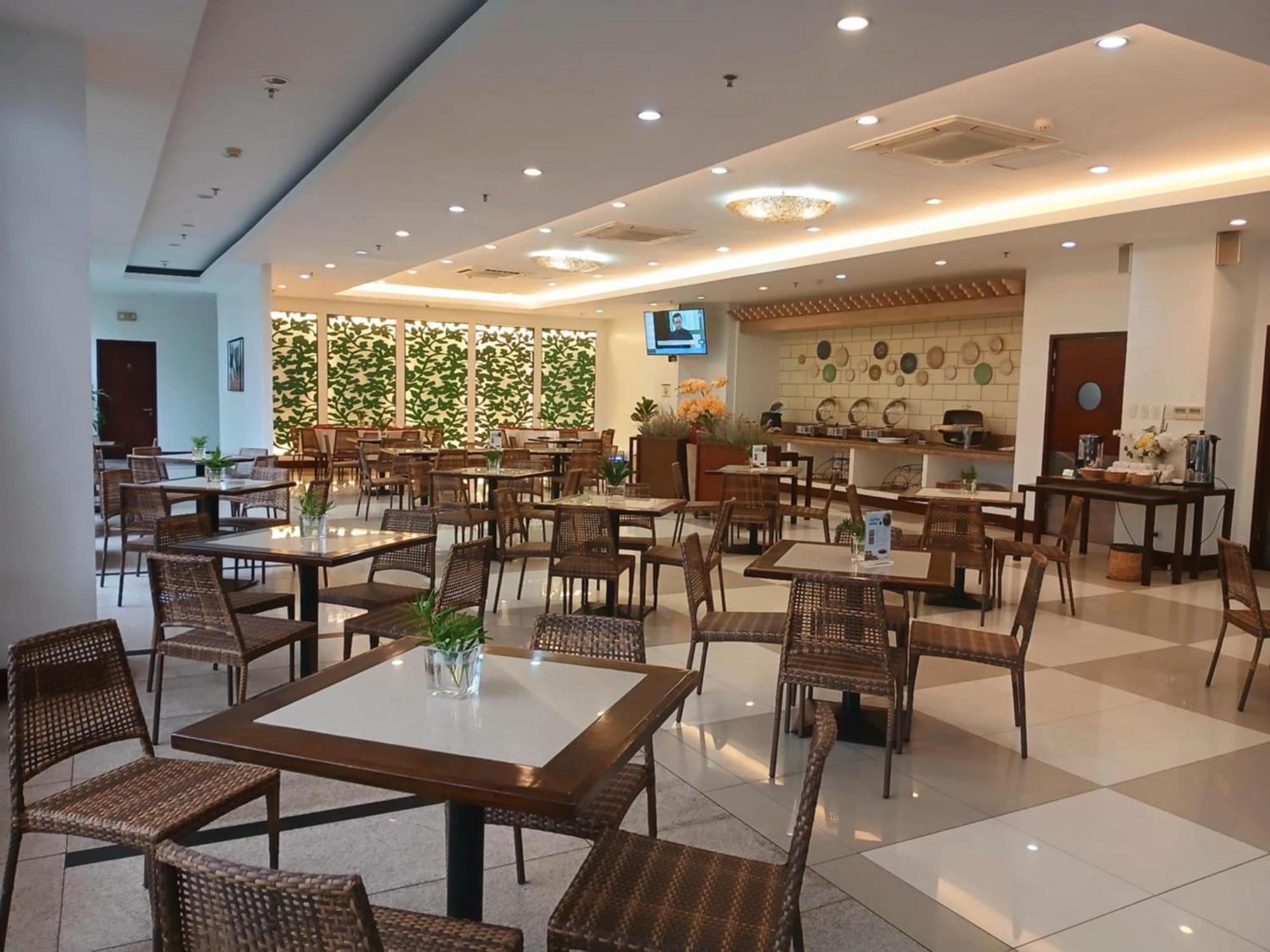 Dohera Hotel Cebu Stadt Exterior foto