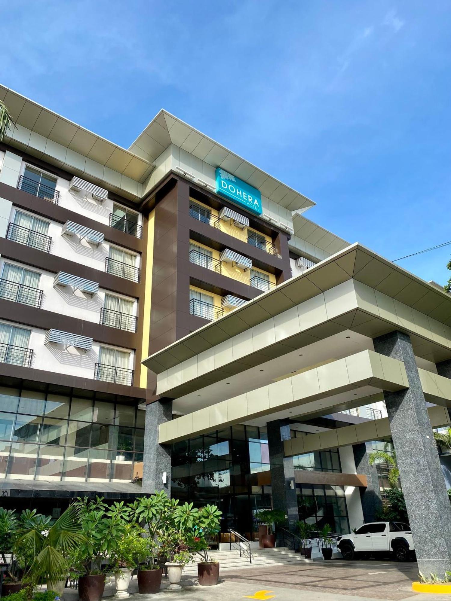Dohera Hotel Cebu Stadt Exterior foto