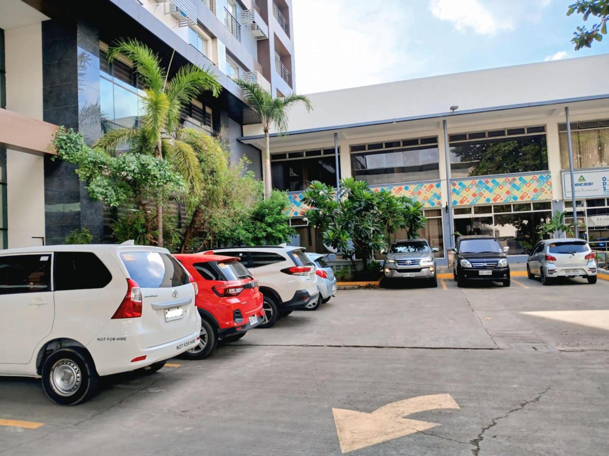 Dohera Hotel Cebu Stadt Exterior foto