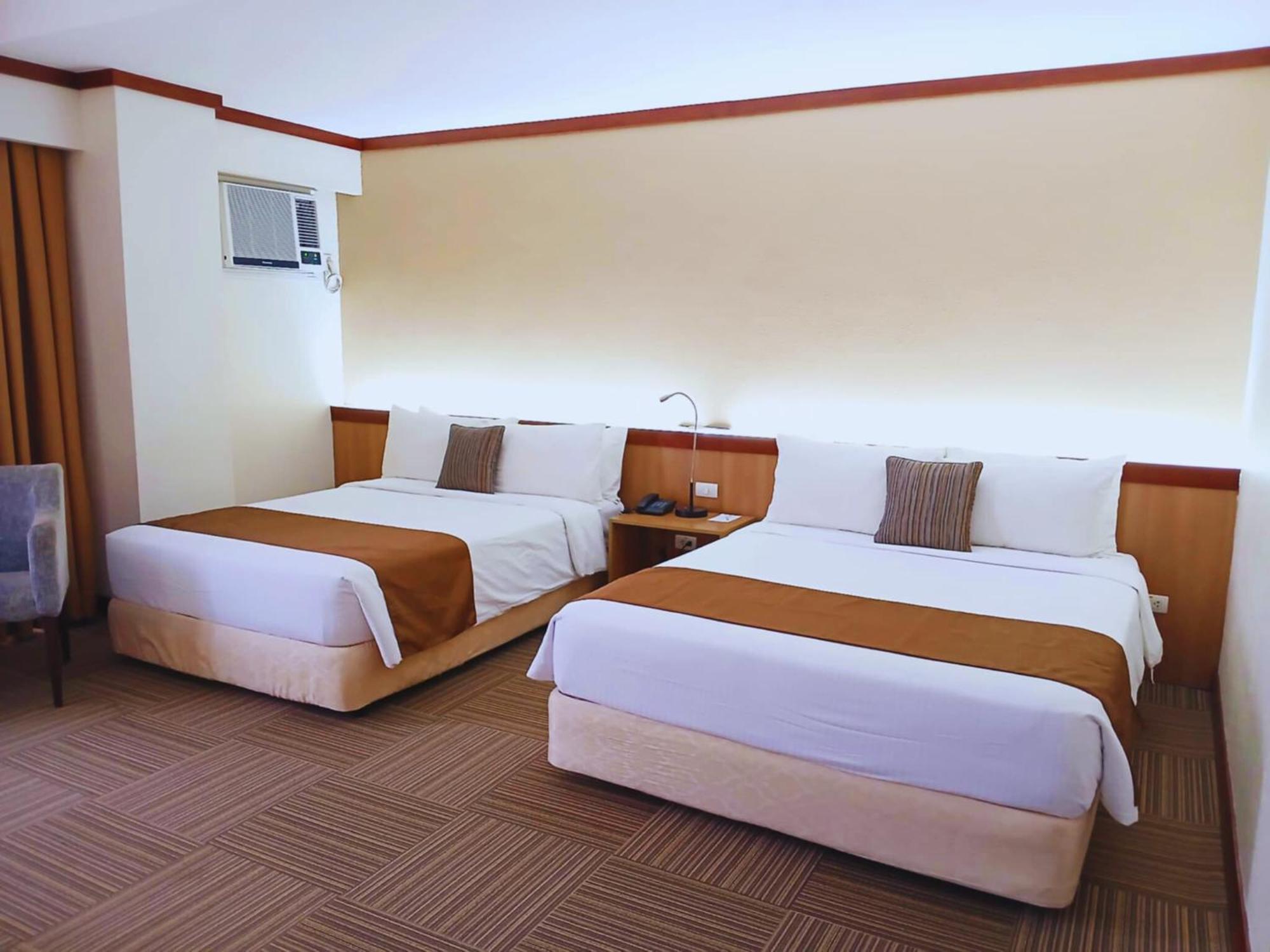 Dohera Hotel Cebu Stadt Exterior foto