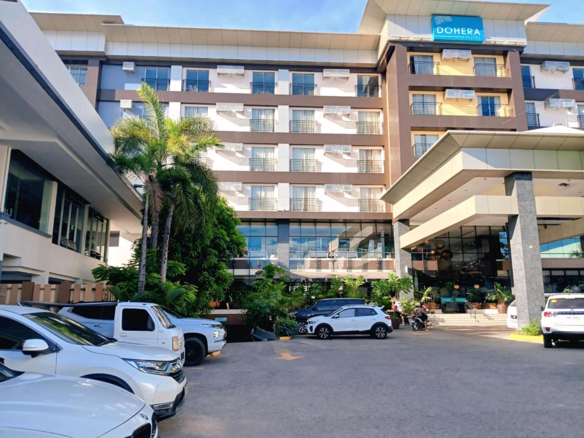 Dohera Hotel Cebu Stadt Exterior foto